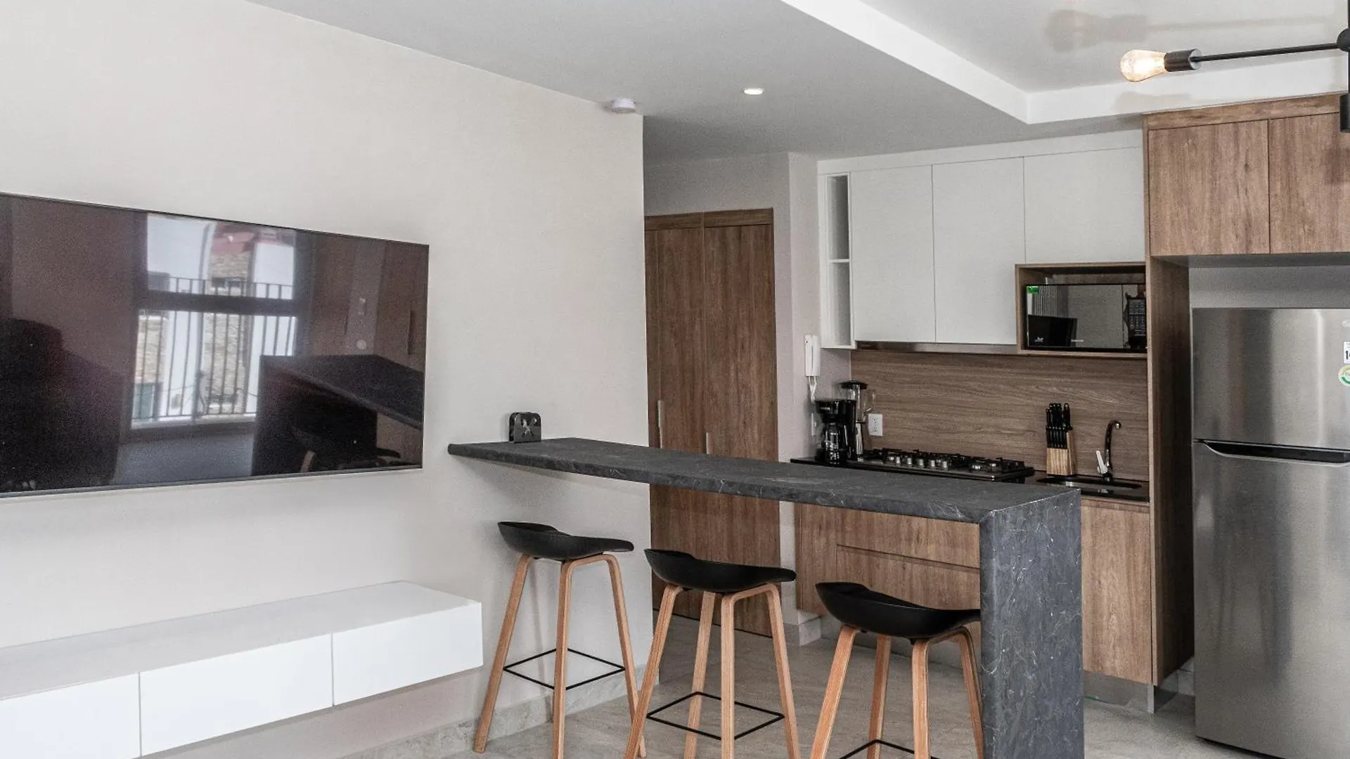 Luxury And Comfort In Gaudalajara 10 Minutes Away From Expo גואדלחארה דירה