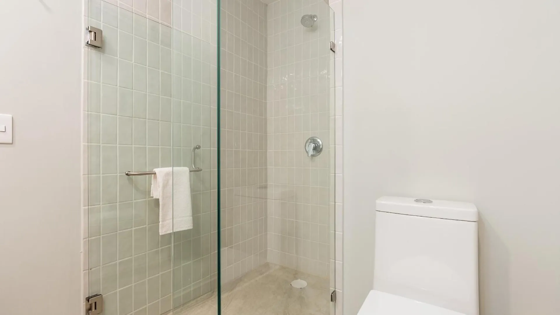 Luxury And Comfort In Gaudalajara 10 Minutes Away From Expo גואדלחארה דירה